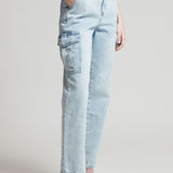 Jeans Straight Fit Bolsillos Utilitarios