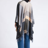 Poncho Unisex Con Lineas Y Barbas