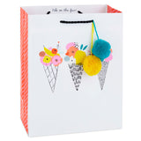 Bolsa de regalo mediana de conos de helado y flores, 9.6"