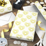 Rollo de papel de regalo blanco con corazones dorados,15 pies cuadrados.