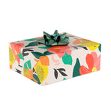 Papel de regalo con frutas y flores tropicales, 22,5 pies cuadrados.